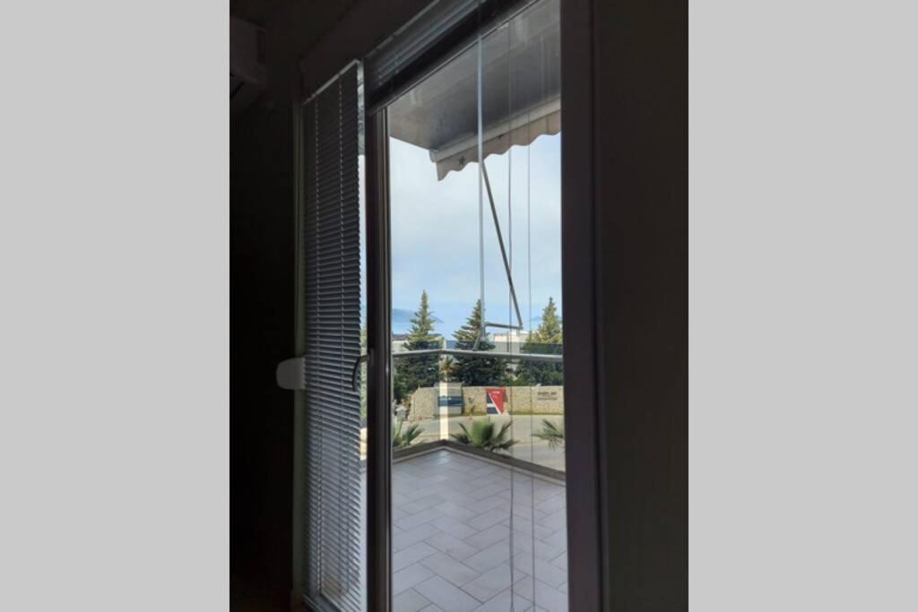 Darla Sea View Apartment Влёра Экстерьер фото
