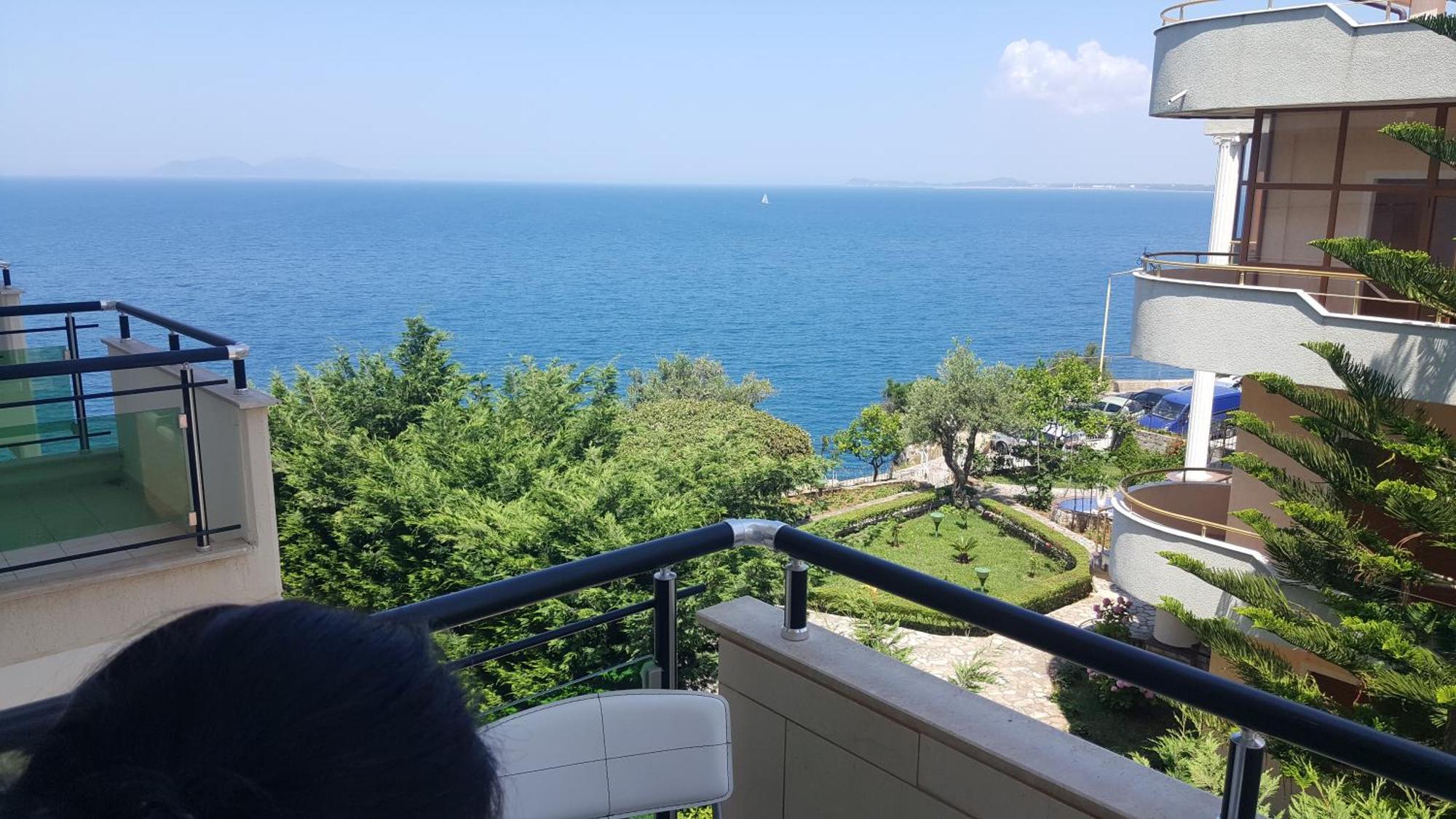 Darla Sea View Apartment Влёра Экстерьер фото