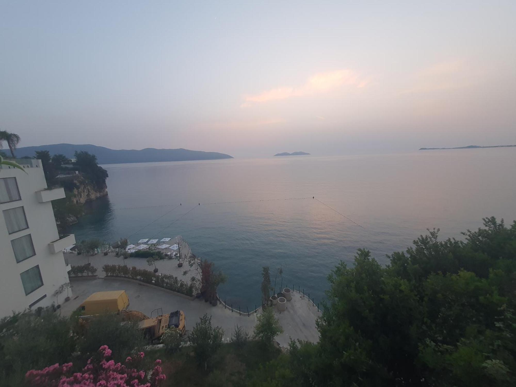 Darla Sea View Apartment Влёра Экстерьер фото